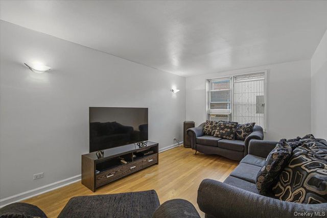 2107 Wallace Ave Wallace 6A, Bronx, NY 10462