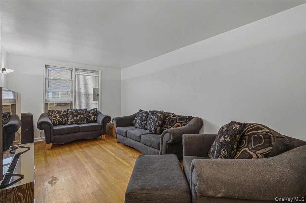 2107 Wallace Ave Wallace 6A, Bronx, NY 10462 — photo 3