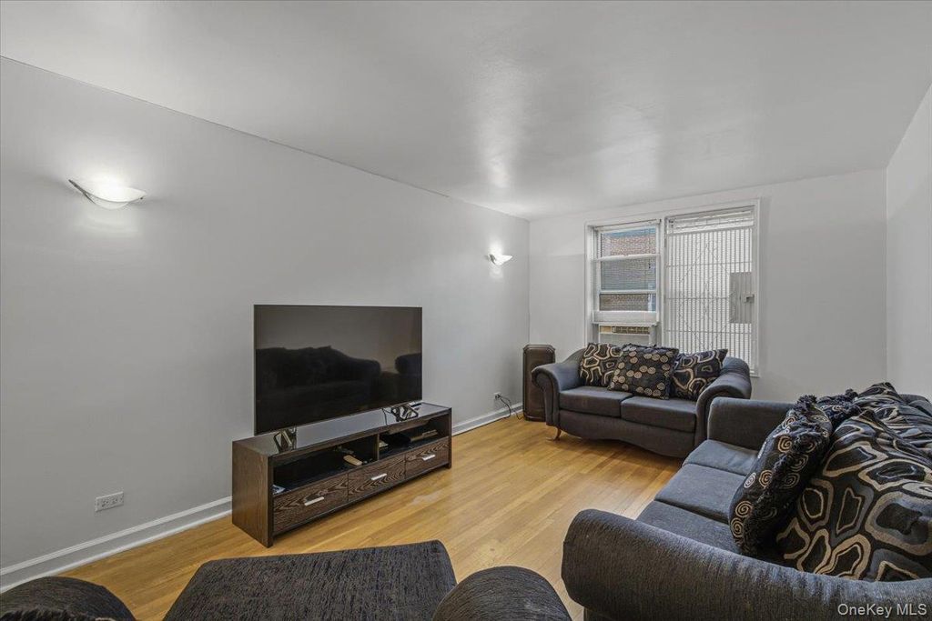 2107 Wallace Ave Wallace 6A, Bronx, NY 10462 — photo 4