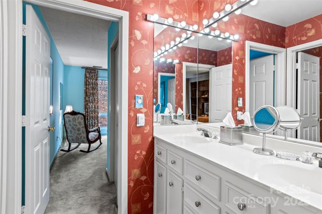 224 Forest Brook Drive, Winston Salem, NC 27106