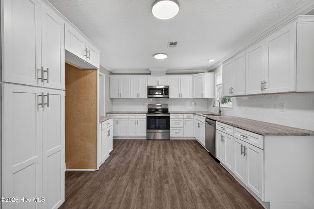 110 Scottsdale Drive, Wilmington, NC 28411