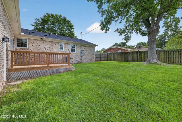 110 Scottsdale Drive, Wilmington, NC 28411