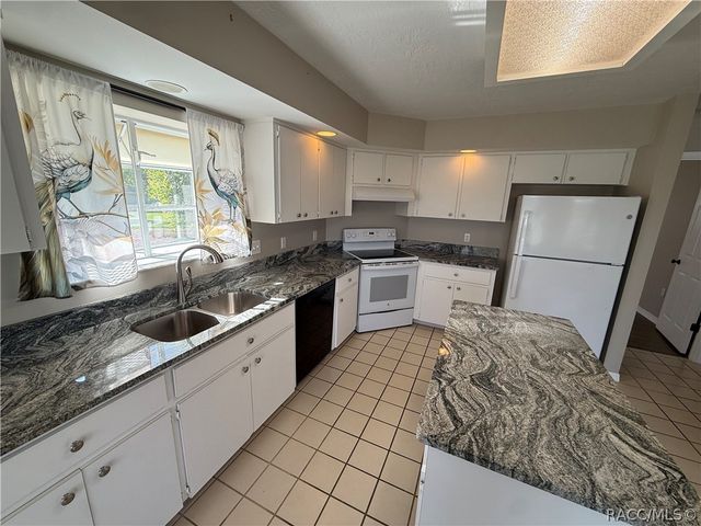 838 W Bogart Court, Beverly Hills, FL 34465