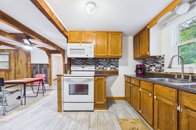 568 Berkley St, Berkley, MA 02779