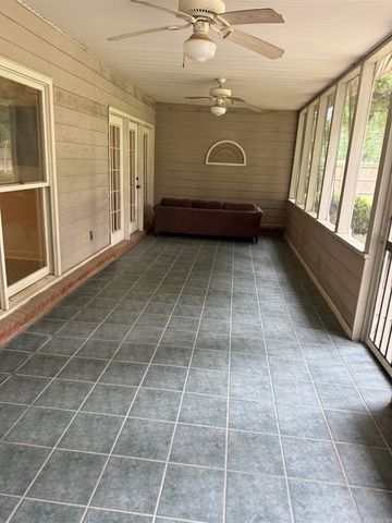 208 Delta Dr Drive, Marion, AR 72364