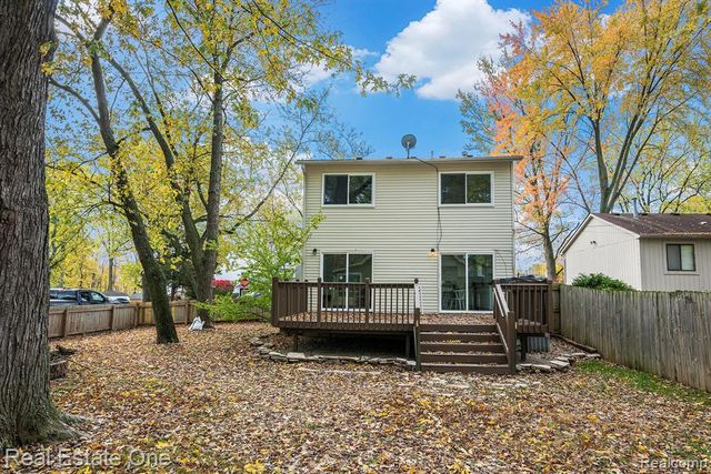 4910 Chipman Drive, Waterford, MI 48327