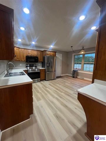 368 Woodsbend Drive, Elizabethtown, KY 42701