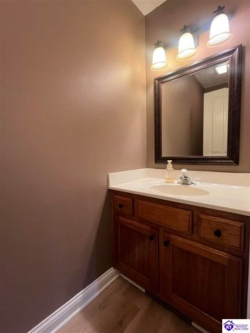 368 Woodsbend Drive, Elizabethtown, KY 42701