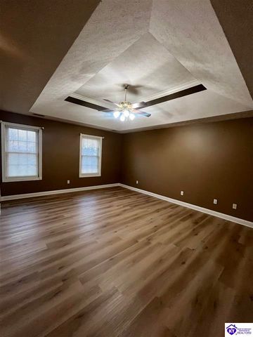 368 Woodsbend Drive, Elizabethtown, KY 42701