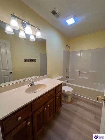 368 Woodsbend Drive, Elizabethtown, KY 42701