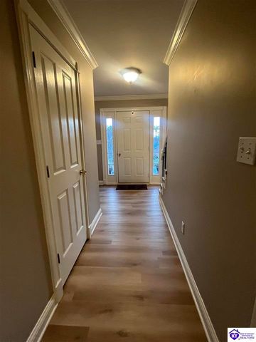 368 Woodsbend Drive, Elizabethtown, KY 42701