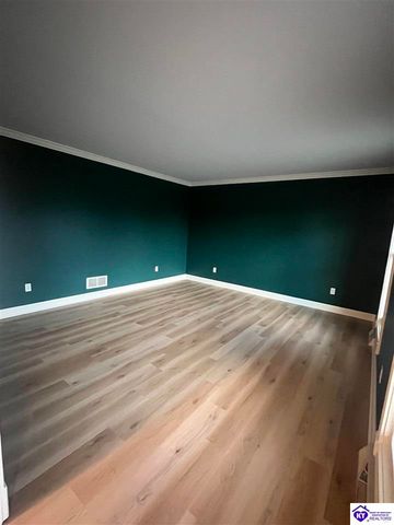 368 Woodsbend Drive, Elizabethtown, KY 42701