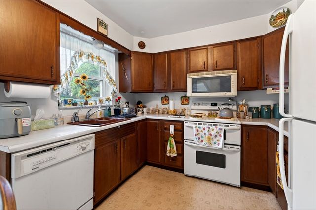 1204 Waving Willow Drive, Kettering, OH 45409