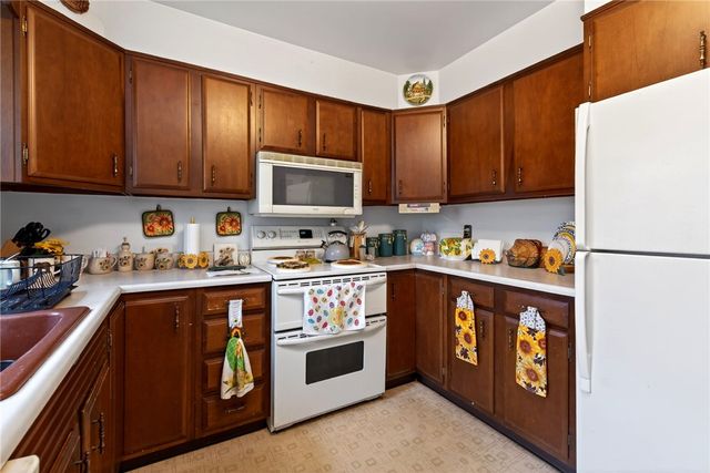 1204 Waving Willow Drive, Kettering, OH 45409