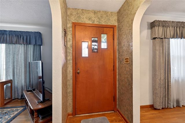 1204 Waving Willow Drive, Kettering, OH 45409