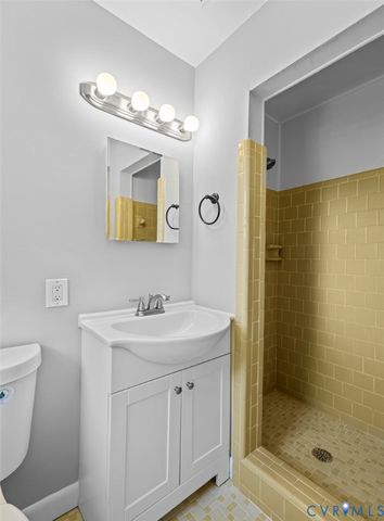 12089 Sunset Dr, Ashland, VA 23005