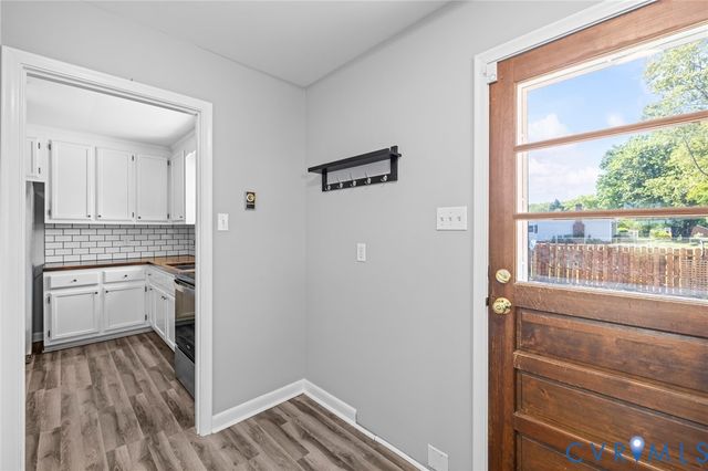 12089 Sunset Dr, Ashland, VA 23005