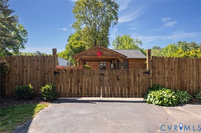 12089 Sunset Dr, Ashland, VA 23005