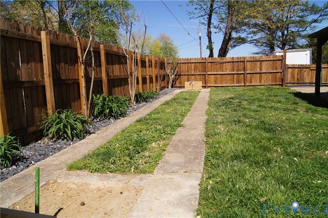 12089 Sunset Dr, Ashland, VA 23005