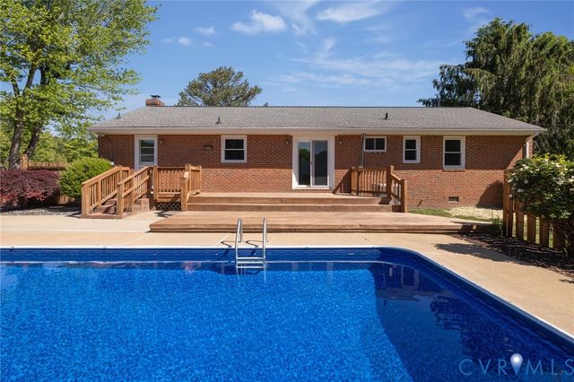 12089 Sunset Dr, Ashland, VA 23005