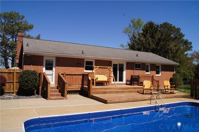 12089 Sunset Dr, Ashland, VA 23005