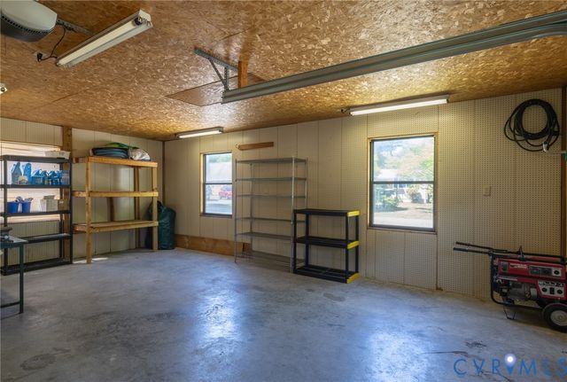 12089 Sunset Dr, Ashland, VA 23005