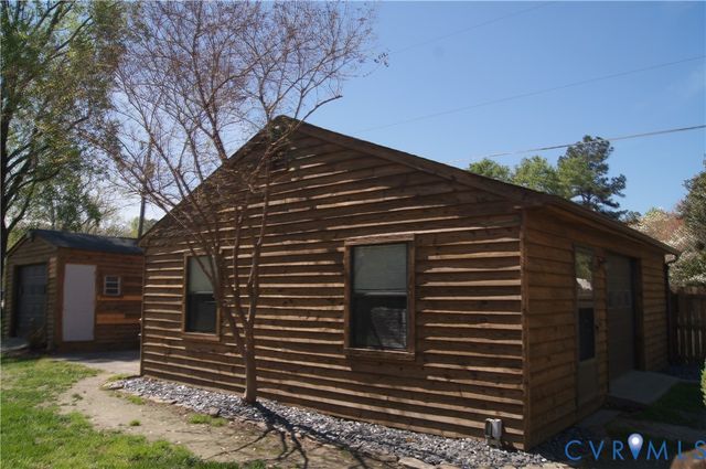 12089 Sunset Dr, Ashland, VA 23005