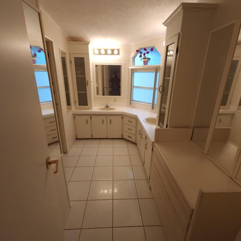 3393 Lake Overlook Place, Atlantis, FL 33462