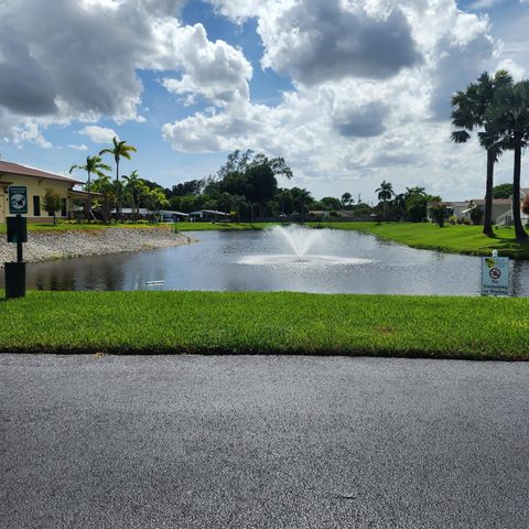 3393 Lake Overlook Place, Atlantis, FL 33462