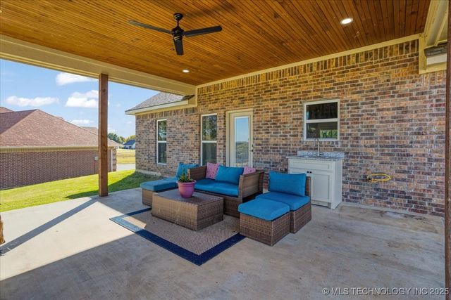 2 Wilderness N, Calera, OK 74730