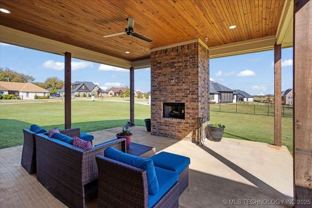 2 Wilderness N, Calera, OK 74730