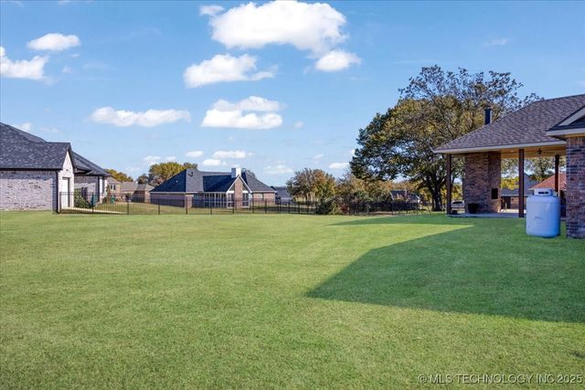 2 Wilderness N, Calera, OK 74730