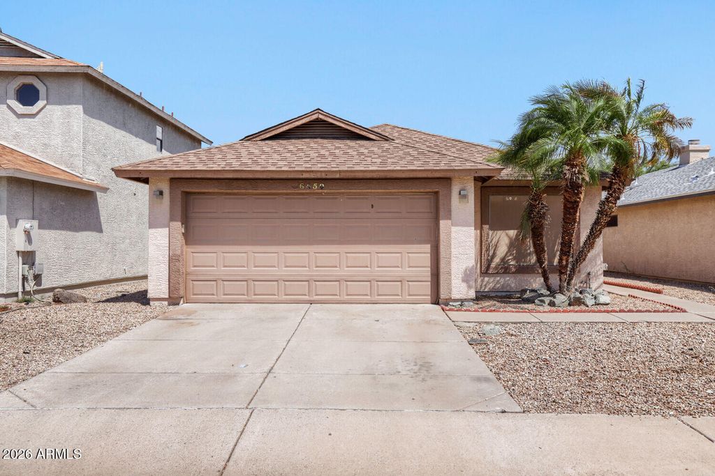 6450 W GOLDEN Lane, Glendale, AZ 85302 — exterior