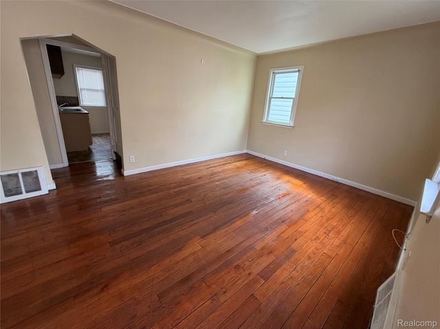 7744 Asbury Park, Detroit, MI 48228