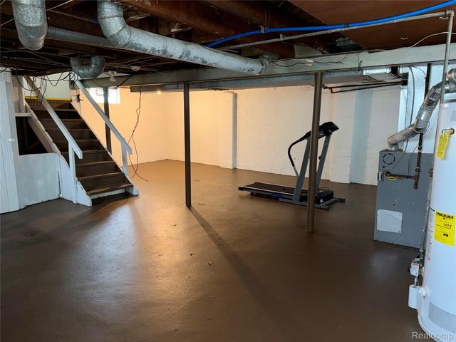 7744 Asbury Park, Detroit, MI 48228