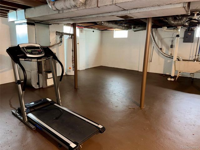 7744 Asbury Park, Detroit, MI 48228