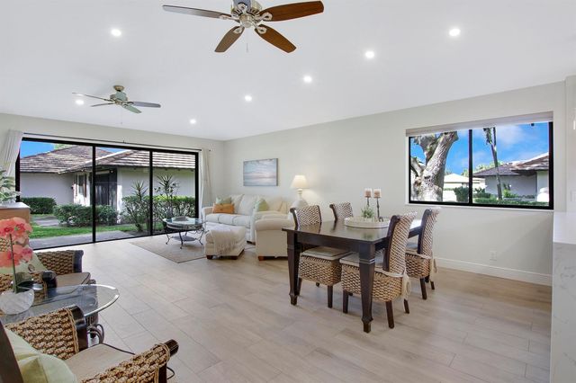 533 Club Drive, Palm Beach Gardens, FL 33418