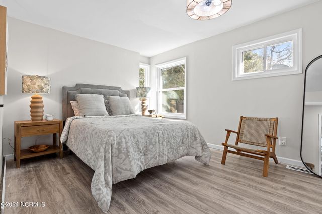 226 NE 48th Street, Oak Island, NC 28465