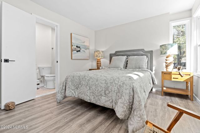 226 NE 48th Street, Oak Island, NC 28465