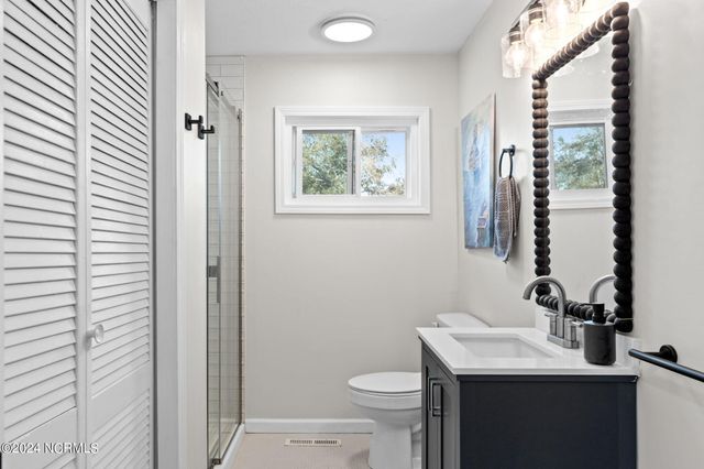 226 NE 48th Street, Oak Island, NC 28465