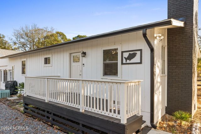 226 NE 48th Street, Oak Island, NC 28465