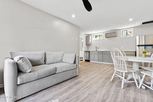 226 NE 48th Street, Oak Island, NC 28465