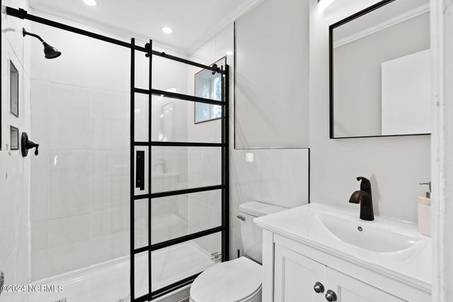 226 NE 48th Street, Oak Island, NC 28465