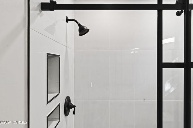 226 NE 48th Street, Oak Island, NC 28465