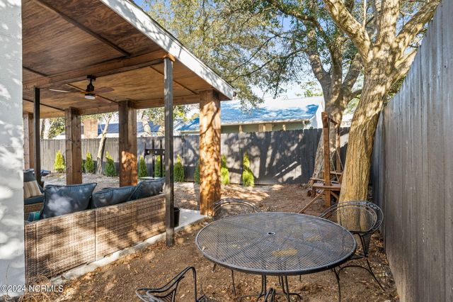 226 NE 48th Street, Oak Island, NC 28465