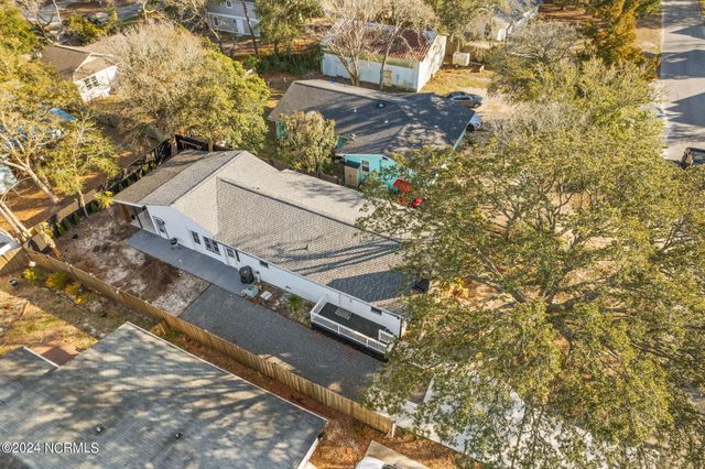 226 NE 48th Street, Oak Island, NC 28465