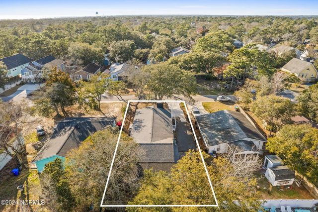 226 NE 48th Street, Oak Island, NC 28465