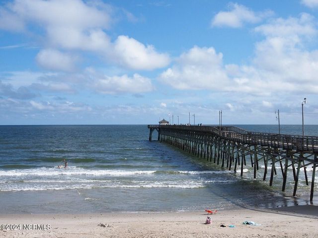 226 NE 48th Street, Oak Island, NC 28465