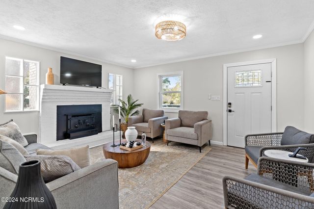 226 NE 48th Street, Oak Island, NC 28465