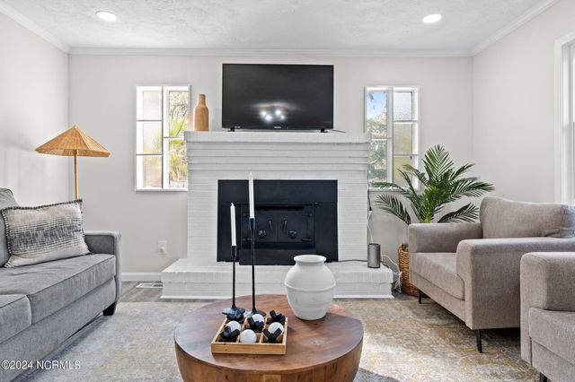 226 NE 48th Street, Oak Island, NC 28465